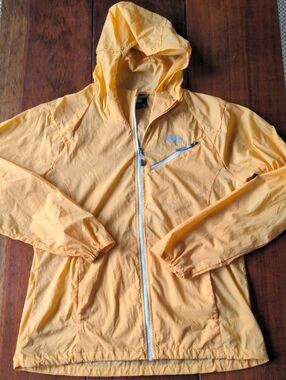 REI Lightweight Packable Light Orange Hooded Windbreaker, Medium